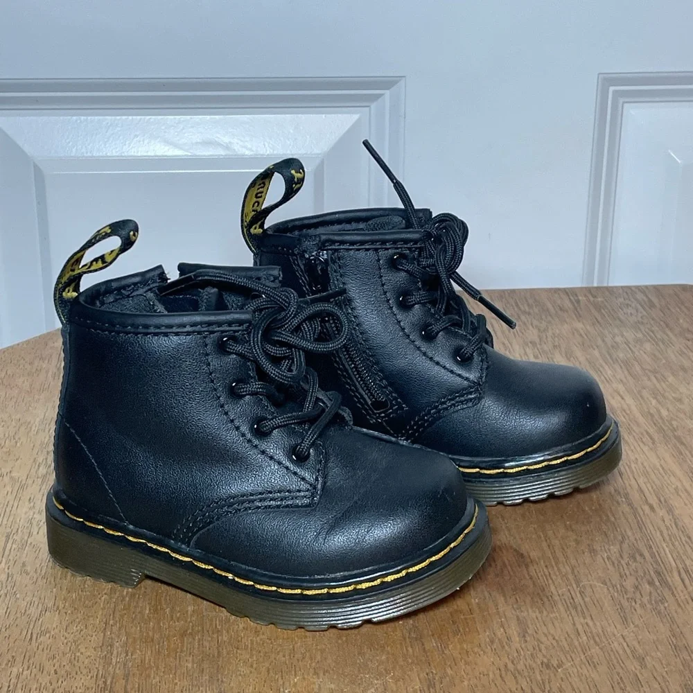 Dr. Martens Kids' 1460 Softy T Leather Lace-Up Boots in Black Size US 5 Toddler